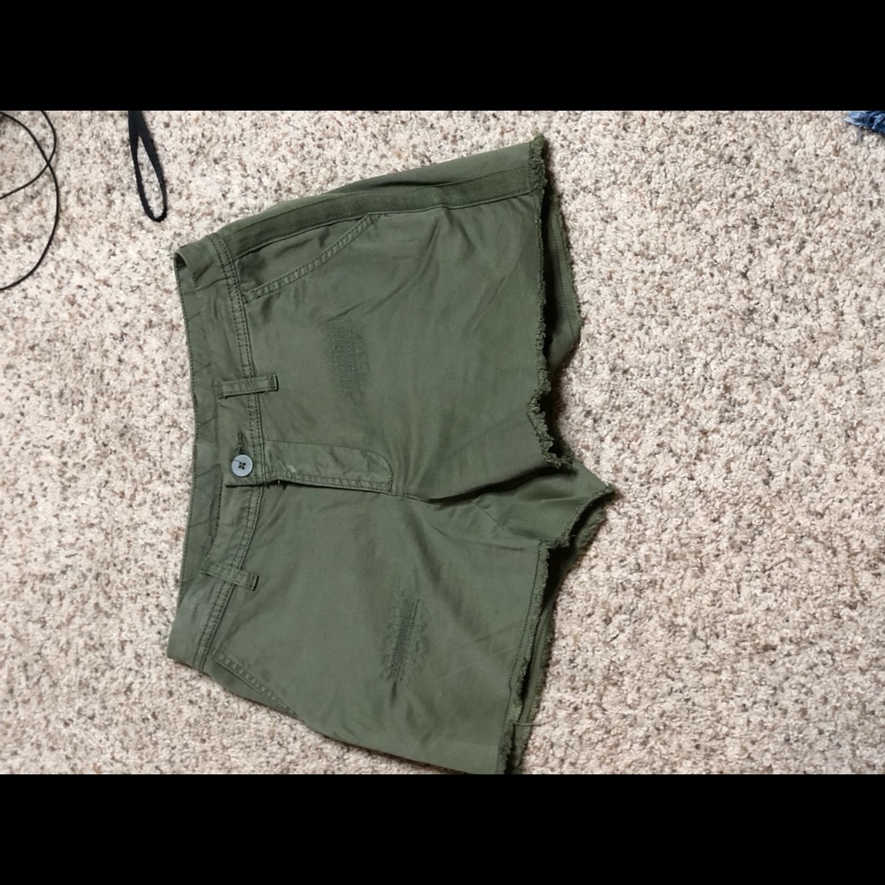 Shorts - Picture 2 of 5